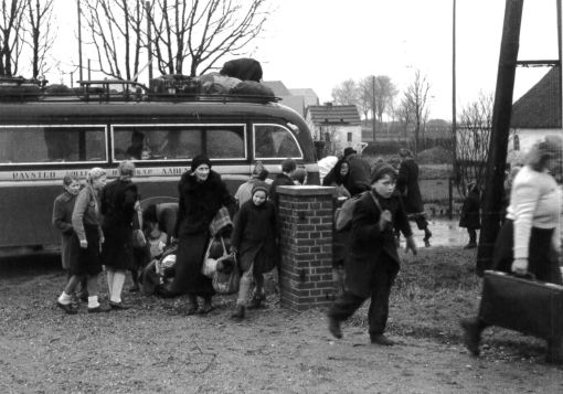 ankunft-von-fluechtlingen-in-bollersleben-1945-advn-fotosammlung-gimm-g